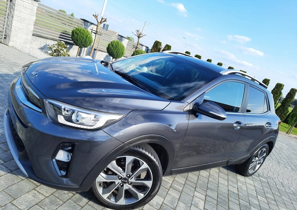 Kia Stonic cena 59800 przebieg: 93000, rok produkcji 2019 z Trzemeszno małe 497